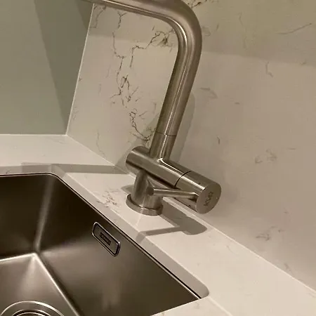 By Juliz - Location At The & In Center! Appartamento